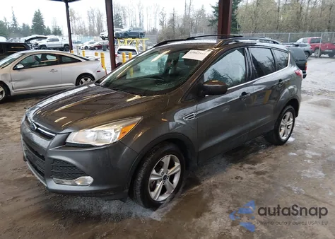 2015 Ford Escape Se z USA, uszkodzony, nr VIN 1FMCU9G95FUB95911